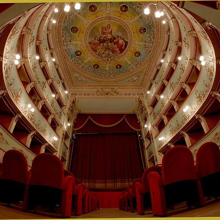 La Scarpetta Magica: Un Incantevole Soggiorno A 5 Stelle! Offida Exterior photo