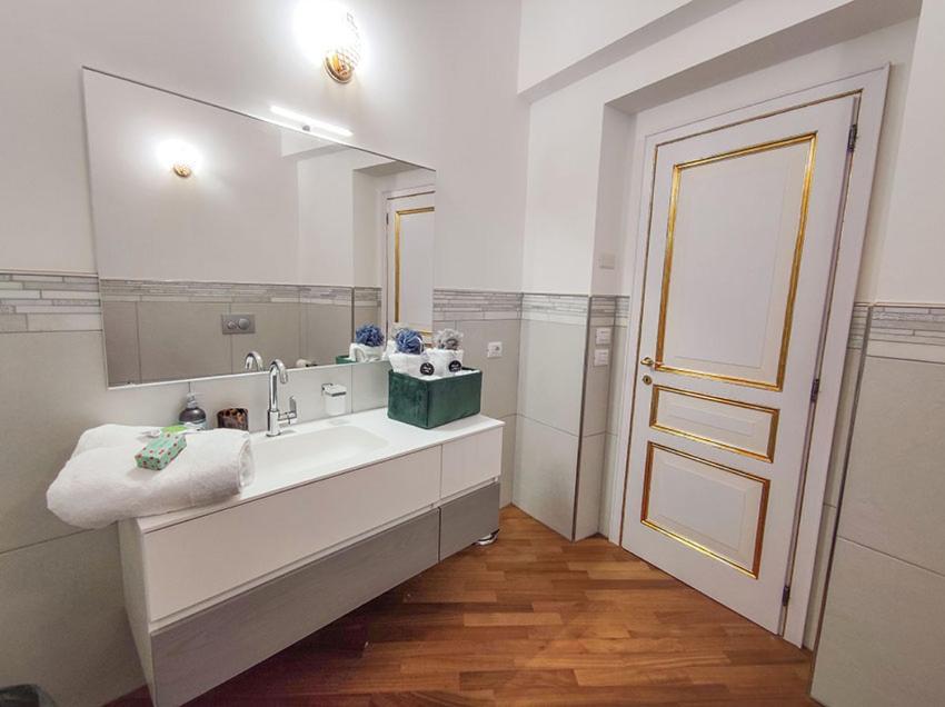 La Scarpetta Magica: Un Incantevole Soggiorno A 5 Stelle! Offida Exterior photo